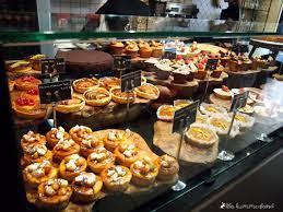 Weitere ideen zu hochzeitstorte, tortendesign, küche. Cest La Vie Bonn Kuchen Franzosisches Cafe Bonn Kleines Cafe