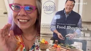 Amazon.com: Comfort Food Shortcuts: An "In the Kitchen with David" Cookbook  from QVC's Resident Foodie: 9781984818294: Venable, David, Bertinelli,  Valerie: Books