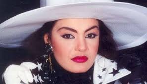 كشفت الفنانة المصرية شريهان لأول مرة عن حكايتها مع المرض وظروف انجابها طلفتها الصغيرة، وكيف كانت ابنتها حلم وأمنية تمنتها شقيقتك وهي في سن الثامنة من عمرها. ØµÙˆØ±Ø© Ù†Ø§Ø¯Ø±Ø© Ù„Ø´Ø±ÙŠÙ‡Ø§Ù† ØªØ±Ù‚Øµ ÙÙŠ Ø²ÙØ§Ù Ø´Ù‚ÙŠÙ‚Ù‡Ø§ Ø§Ù„Øª Ù‚Ø·Øª Ù‚Ø¨Ù„ 49 Ø¹Ø§Ù…Ø§ Ø¨Ø­Ø¶ÙˆØ± Ø£Ù… ÙƒÙ„Ø«ÙˆÙ… Ù…Ù†Ø¸Ù…Ø© Ø¥Ø¹Ù„Ø§Ù…ÙŠÙˆÙ† Ø­ÙˆÙ„ Ø§Ù„Ø¹Ø§Ù„Ù…