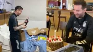 El momento se hizo viral en las redes sociales. R8qtkb Pkvrlgm