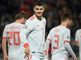 Álvaro morata (spanien) versucht es per kopf aus der strafraummitte, doch die kugel geht rechts vorbei. Dank Morata Spanien Lost Pflichtaufgabe Ohne Glanz Kicker