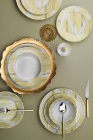 6 adet düz tabak (25 cm) 6 adet düz tabak (17 cm) 4 adet kare kayık tabak (15 cm) 4 adet joker (10 cm) 4 adet kase (09 cm) 2 adet kayık tabak (19 cm). Kutahya Porselen Leonberg Kahvalti Seti Alkapida Com