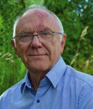 Kevin Breitbach's Instagram, Twitter & Facebook