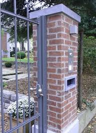 Mauerabdeckung Und Briefkasten Aus Belgischem Blaustein Mauerabdeckung Natursteine Blaustein