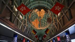 37 photos that prove travelling during the christmas rush is really pleasant and not at all nightmarish. 10 Things You Didn T Know About Chicago S O Hare Airport Traveling Mom