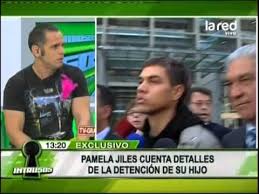 Su carrera periodística la ha ejercido en el área del periodismo de farándula, periodismo de investigación en televisión y de manera independiente. Gaston Munoz Abandono Centro De Justicia Sin Dar Declaraciones Youtube