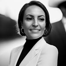 Denise Rosas (@nisalaine)