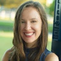 Kelly Lennox's Instagram, Twitter & Facebook