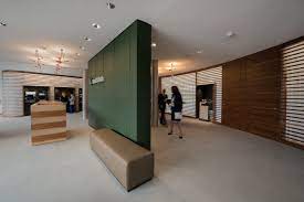 Die bank linth llb ag mit sitz in uznach ist eine stark im linthgebiet und am oberen zürichsee verankerte schweizer universalbank. Bank Linth Buntschwarz