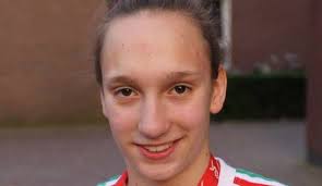 Maybe you would like to learn more about one of these? Korhazba Kerult Verre Van Szuksege A Fiatal Uszononek Aki Megdontotte Egerszegi Krisztina Rekordjat Szmo Hu