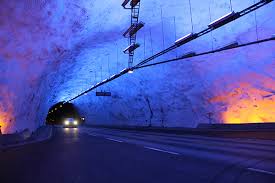 Se întinde pe golful jiaozhou și conectează orașul qingdao cu zona industrială la distanță a huangdao. Cel Mai Lung Tunel Rutier Din Lume Ziua Cargo