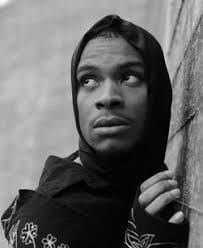 Danni Gee's Instagram, Twitter & Facebook