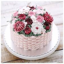 Pin By Christine On Bolos Buttercream Cake Girly Cakes Amazing Wedding Cakes