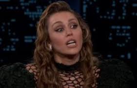 The Kardashians' personal chef vows to make Kim gain 15 pounds after fans  fear she's gotten too thin