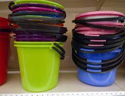 The idea is to make the plastic expand and become flexible so you can pull the other. Separating Plastic Buckets Thriftyfun