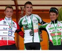 De seingevers maanden brent aan om de afleiding voor de volgauto's te volgen, zegt ploegleider kurt van de wouwer. Provinciale Titel Is Geen Verrassing Dendermonde Het Nieuwsblad Mobile