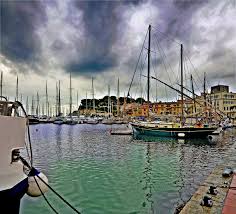 Sanary Sur Mer Pluie Sur Le Port De Peche Var 83 France Sanary Sur Mer Chantons Sous La Pluie Paysage