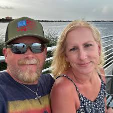 What is a good pond around Charleston that's good for bass fishing?