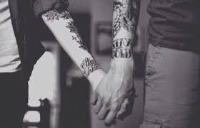Touche Moi Tatouage Tatoo L Amour Ne Meurt Jamais