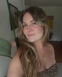 Salvaging oil paint from a dried over palette so I can color match, mix  more paint and pick up where I left off 🎨 Follow me