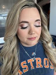 Looking for a someone to do my daughter's hair and makeup for prom!