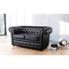 Farben oder schattierungen können je nach den funktionen und einstellungen wie helligkeit oder farbe des geräts, mit dem es betrachtet wird, variieren. Gepolstertes 2 Sitzer Sofa Aus Kunstleder Schwarz Chesterfield Maisons Du Monde