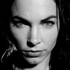 Sara Lowes's Instagram, Twitter & Facebook