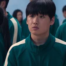 Ok pero nadie habla de como las teorías de los fans acerca de este juego  eran mejores opciones y al final solo resultó ser el juego más básico y  común💀