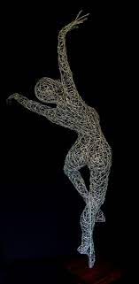 I Use Wire To Create These Sculptures Wire Sculpture Sculptures 3d Drawing Techniques
