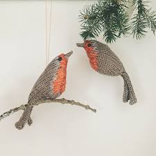 Feel free to click the watch button on my profile to keep an eye on my next submissions. Ravelry Robin Redbreast Pattern By Claire Garland