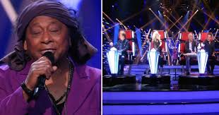 Jimi bellmartin zingt het nummer 'stand by me' van ben e king bij the final van the voice senior. Jimi Bellmartin Arrepia Jurados Cantando Man S World