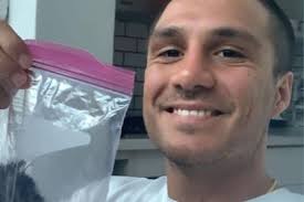 Kevin Mac Allister se rapó para donar su cabello a las personas con cáncer 