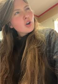 Heather Salinas's Instagram, Twitter & Facebook