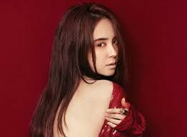 Cinta segitiga antara song ji hyo, jo in sung, dan joo jin mo disorot dalam film kolosal a frozen flower yang akan segera tayang di viu. Ogah Ikutan Tren Ini Alasan Song Ji Hyo Tak Gunakan Media Sosial Okezone Celebrity
