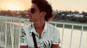 images?q=tbn:ANd9GcQ8aUV-UgKNg9BwOQ9h_VGhe-a7P6PgfRdqew&s