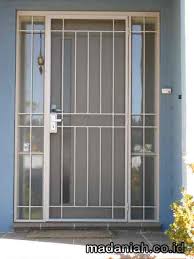 Sebelum memaparkan daftar harga teralis jendela, lebih dulu akan dibahas mengenai apa fungsi dari teralis. Harga Teralis Pintu Purworejo Murah Berkualitas Madaniah