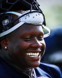 DJ Screw got me feelin' loose, might put a diamond in my tooth