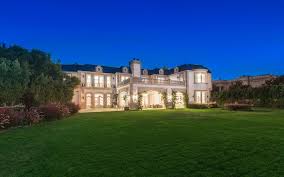 901 N Alpine Dr Beverly Hills Ca 90210 Zillow Beverly Hills Los Angeles Real Estate Estate Homes