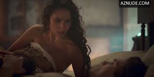 Sarah Perles Breasts scenes in El Cid - UPSKIRT.TV