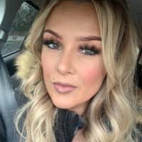 Kellie Dobson's Instagram, Twitter & Facebook