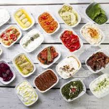 10 Mezzes Que Tout Le Monde Adore Houmous Chawarma Caviar D Aubergine Fatayer Cuisine Libanaise Recette Cuisine Libanaise Recettes De Cuisine