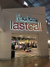 File:Neiman Marcus Last Call Dolphin Mall (25356475197).jpg