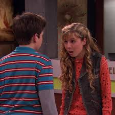 Don't tell me this fandom will accept sam starting to physically abuse cat like the seddie did with freddie. Icarly Every Icarly Kiss Facebook