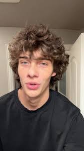 Leon Garrison's Instagram, Twitter & Facebook