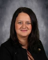 Melissa Bragg's Instagram, Twitter & Facebook