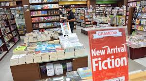 Memmenolong pembaca mengetahui citra dan evaluasi umum dari sebuah buku atau hasil karya. Genre Yang Biasa Ada Dalam Kategori Buku Fiksi