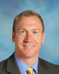 Thomas Lind's Instagram, Twitter & Facebook