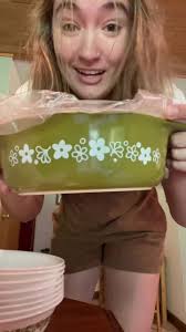 best find🤩🍽✨ #corelle #springblossomgreen #70s #vintage #crazydaisy  #flowers