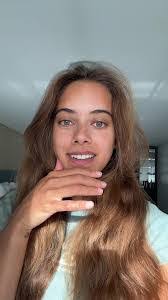 Ariel Randall's Instagram, Twitter & Facebook