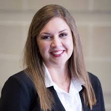 Larissa Cox's Instagram, Twitter & Facebook